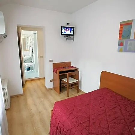 Caprera Hotel 2*
