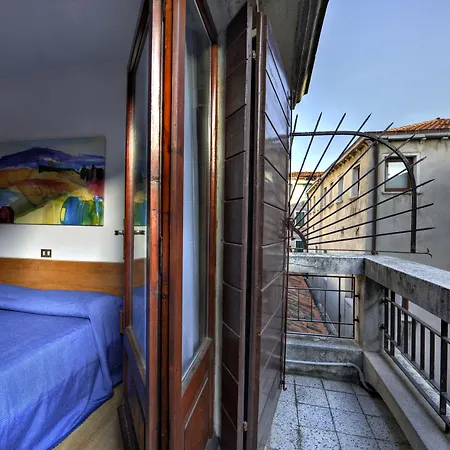 Caprera Hotel 2*
