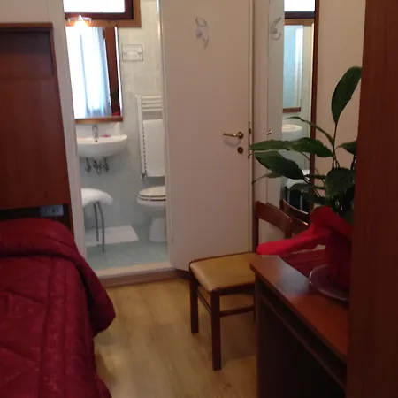 Caprera Hotel 2*
