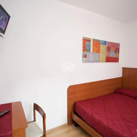 Caprera Hotel 2*